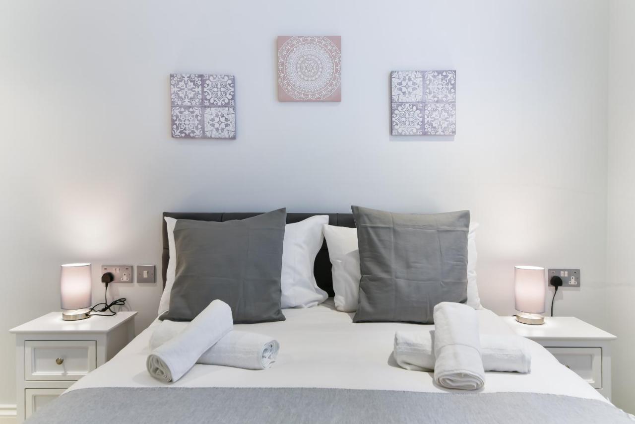Stunning Hyde Park Apartments London Eksteriør bilde